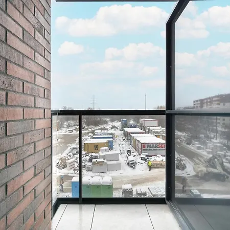 Elegant In The Center Of With Free Garage By Renters *